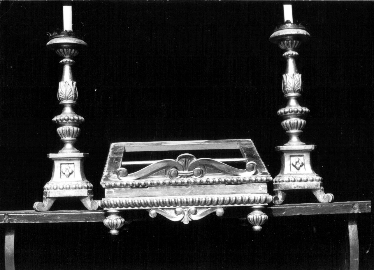 candeliere d'altare, coppia - bottega Italia centrale (sec. XIX)