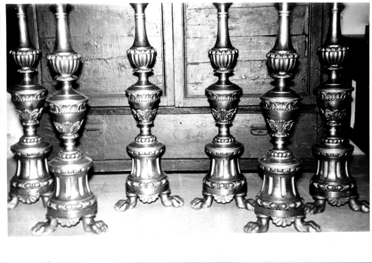 candeliere d'altare, serie - bottega Italia centrale (prima metà sec. XIX)