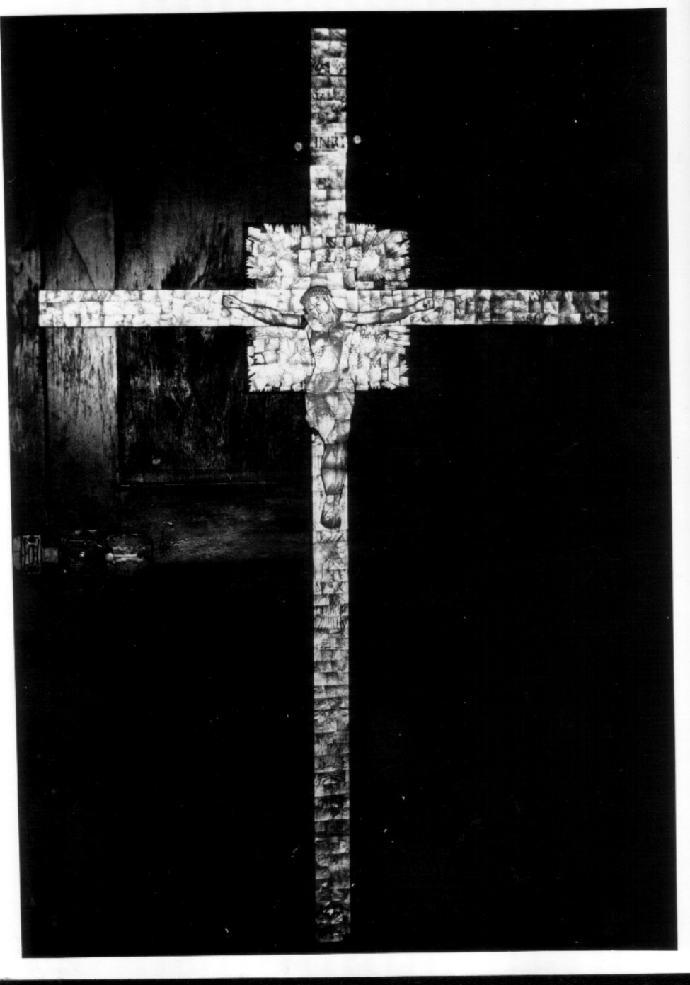 Cristo crocifisso (croce di confraternita, opera isolata) - bottega Italia centrale (sec. XVIII)