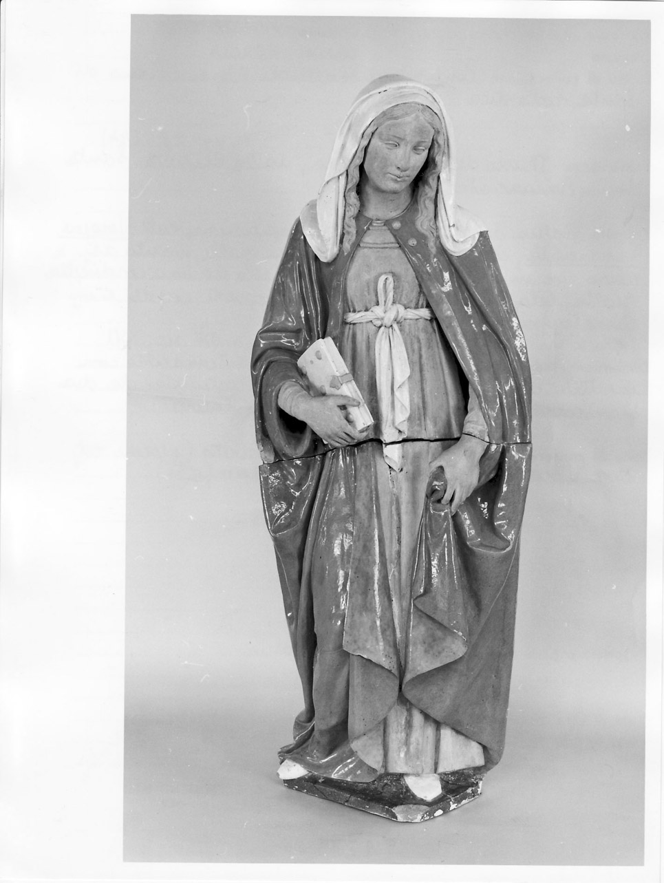 Madonna annunciata (statua, elemento d'insieme) di Della Robbia Giovanni Antonio (attribuito) (prima metà sec. XVI)