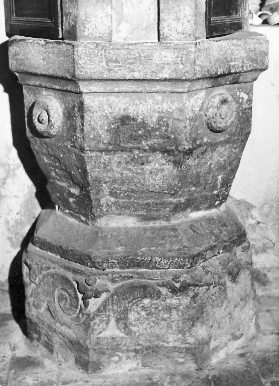 fonte battesimale, opera isolata - bottega Italia centrale (sec. XIV)