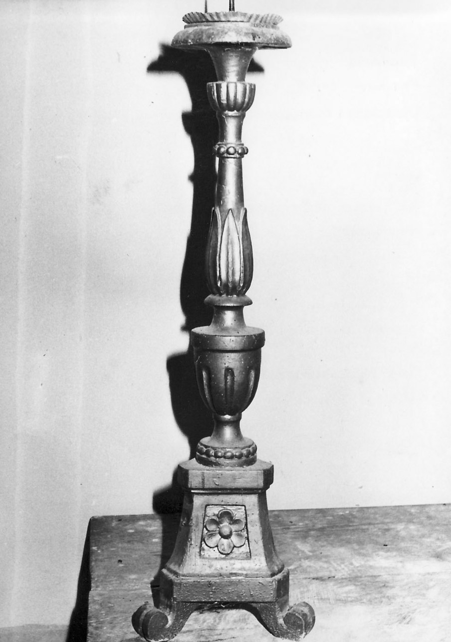 candeliere d'altare, coppia - bottega Italia centrale (prima metà sec. XIX)