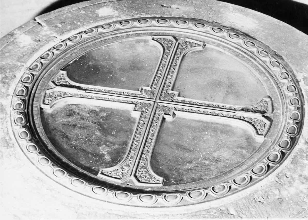coperchio del fonte battesimale, elemento d'insieme di Brizi Alfonso (attribuito), Broggi Luigi (attribuito) (sec. XII)
