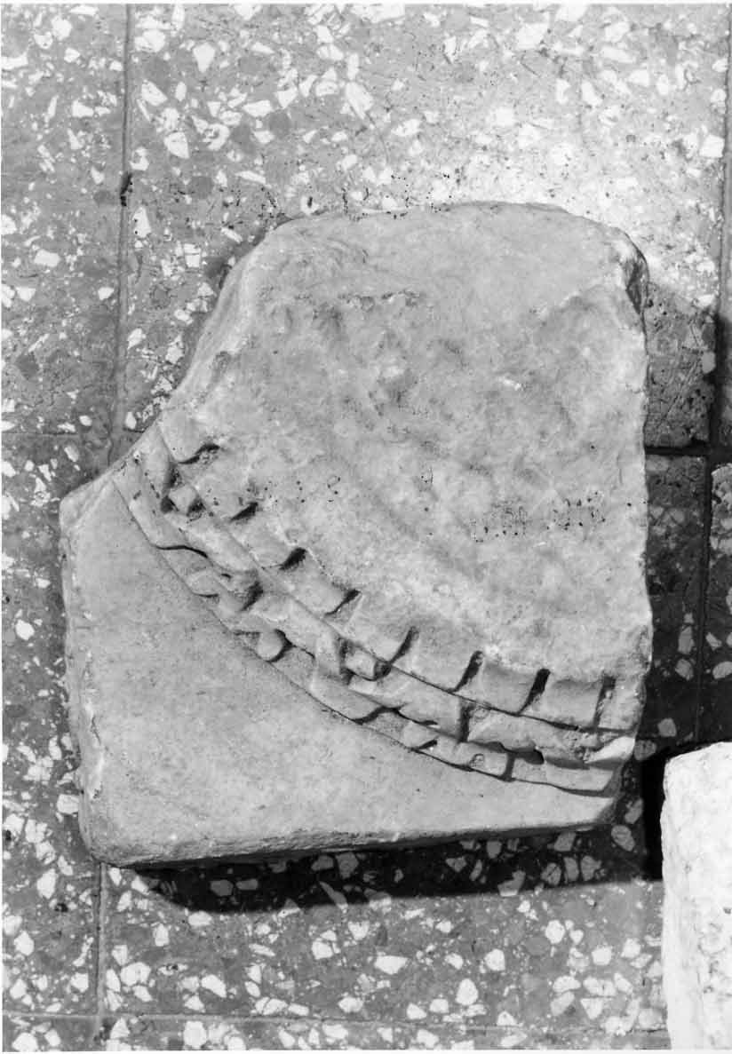 base di colonna, opera isolata - bottega italiana (sec. XVI)