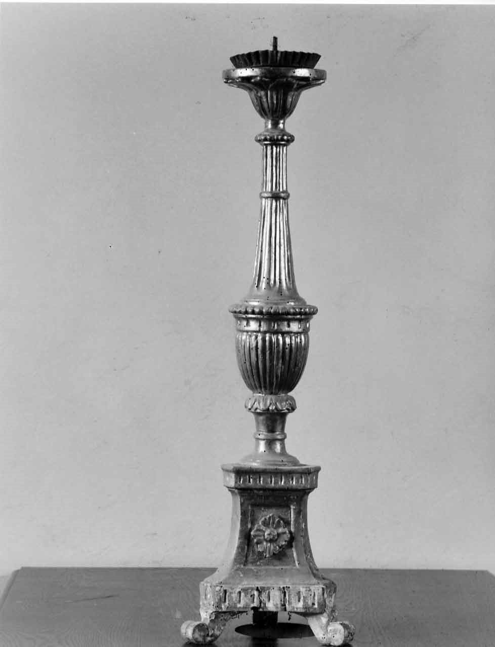 candeliere, opera isolata - bottega italiana (sec. XVII)