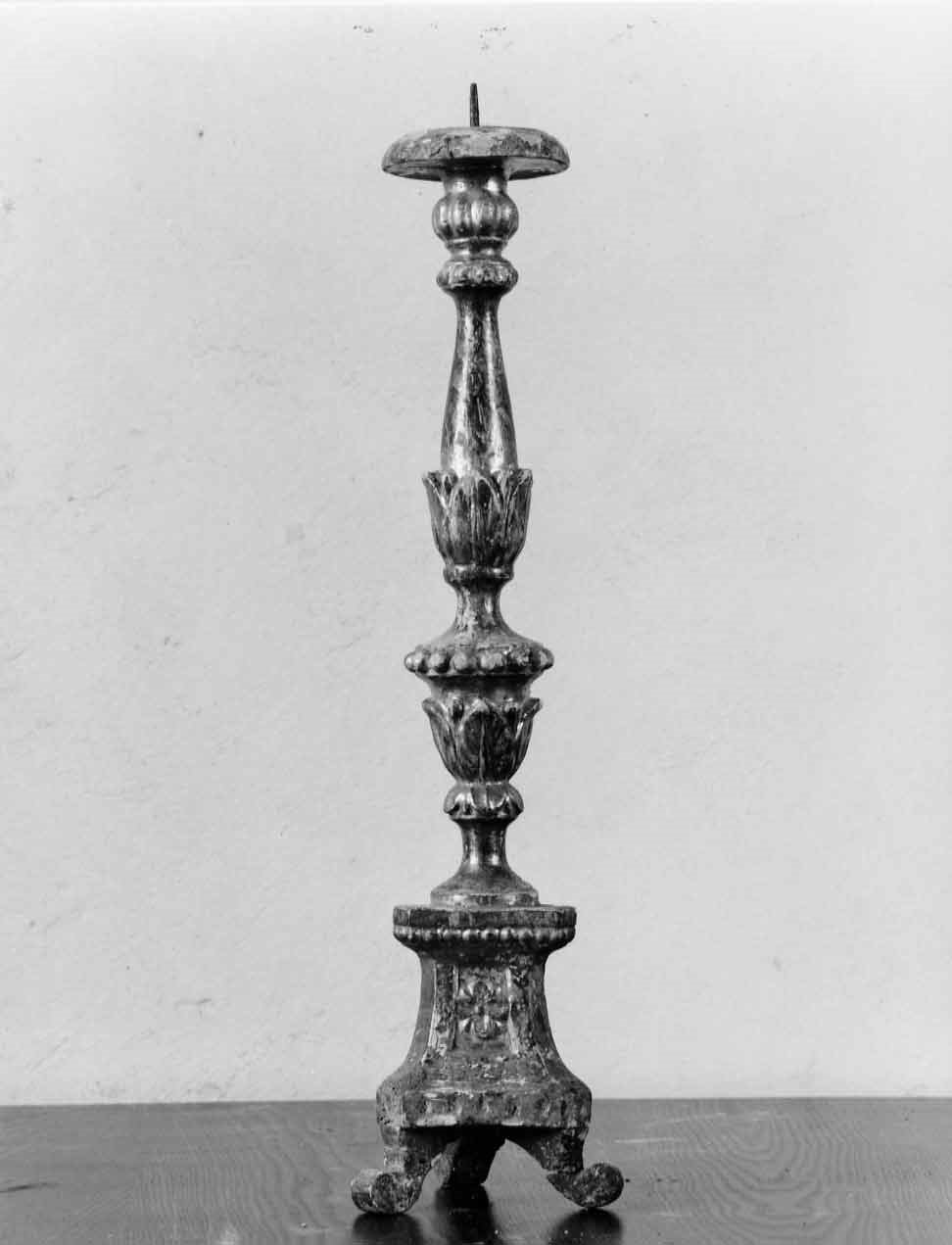 candeliere, opera isolata - bottega italiana (sec. XVII)