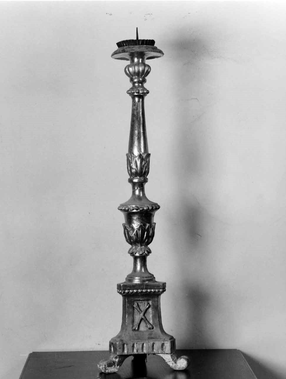 candeliere, opera isolata - bottega italiana (sec. XVII)