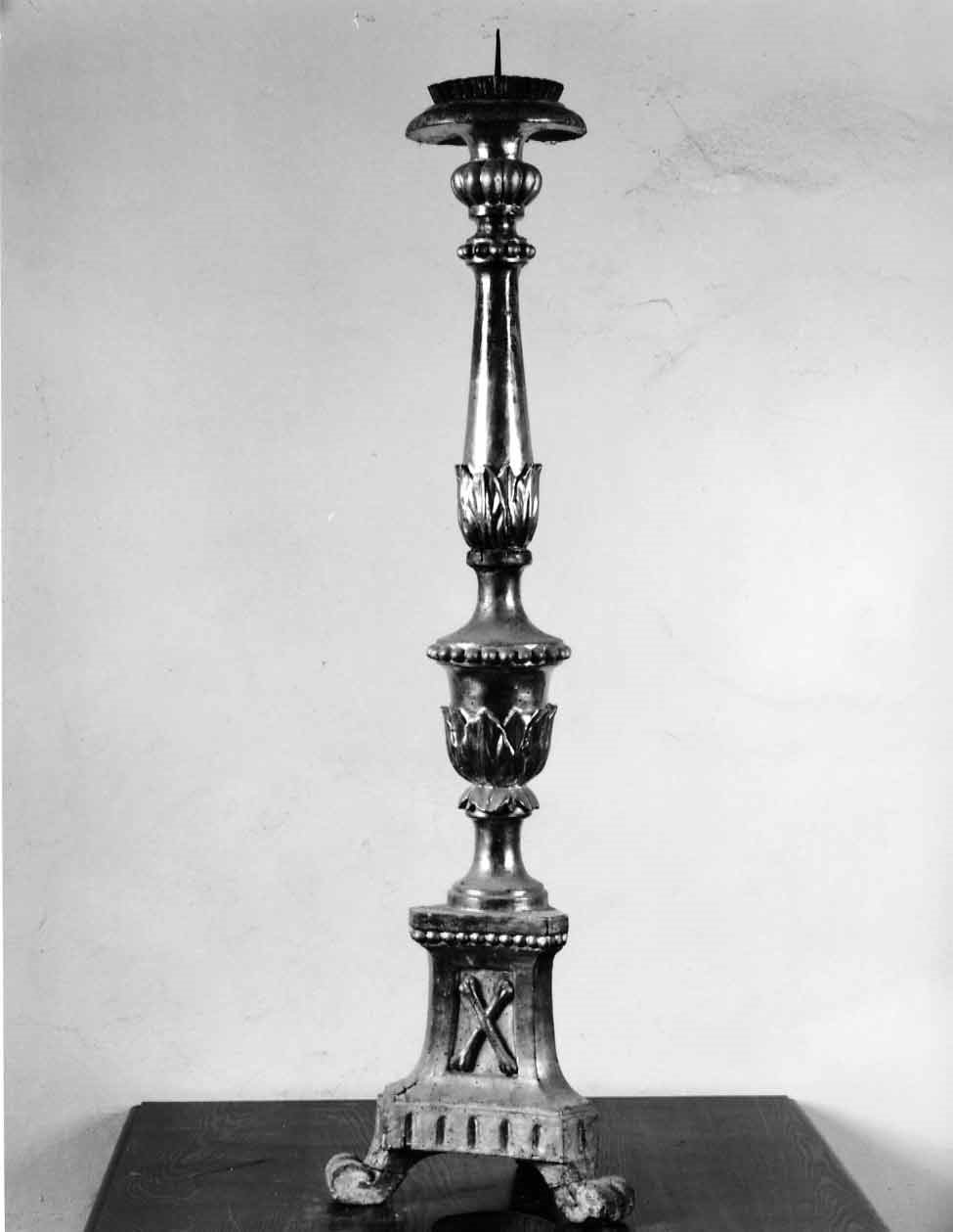 candeliere, opera isolata - bottega italiana (sec. XVII)