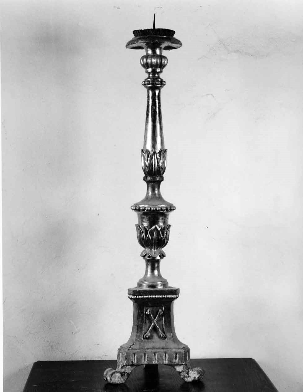 candeliere, opera isolata - bottega italiana (sec. XVII)