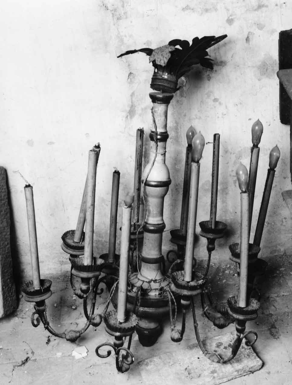 lampadario - a bracci, opera isolata - bottega italiana (fine/inizio secc. XVIII/ XIX)