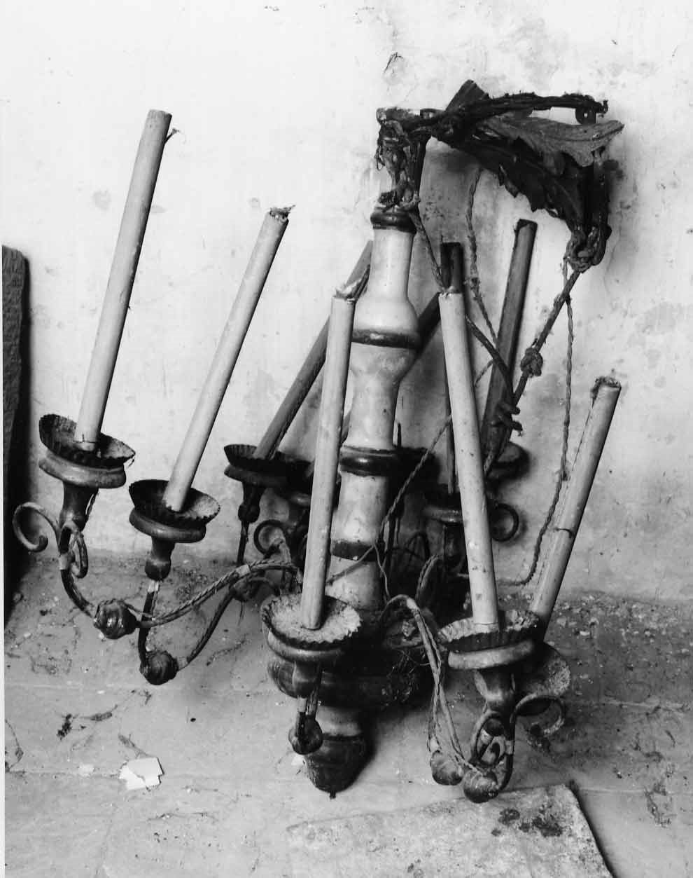 lampadario - a bracci, opera isolata - bottega italiana (fine/inizio secc. XVIII/ XIX)