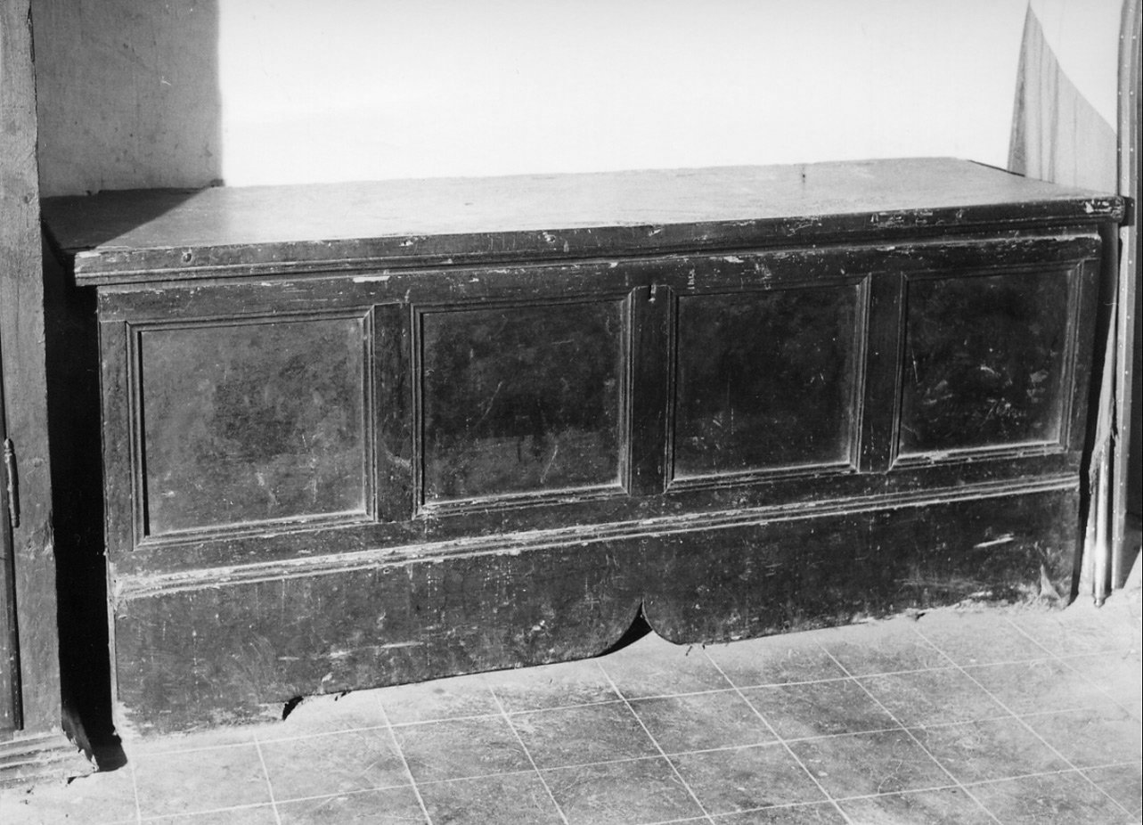 cassone - a cofano, opera isolata - bottega Italia centrale (sec. XVII)
