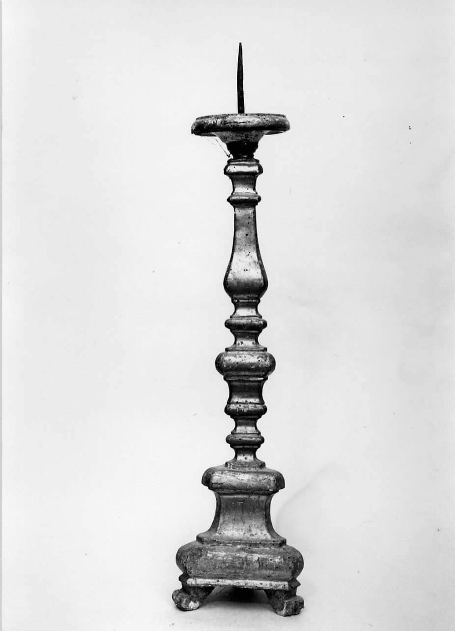 candeliere da chiesa, serie - bottega Italia centrale (sec. XVIII)