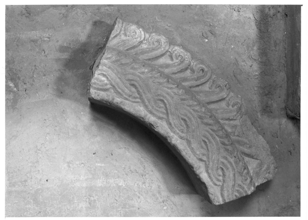 arco, frammento - bottega italiana (sec. IX)