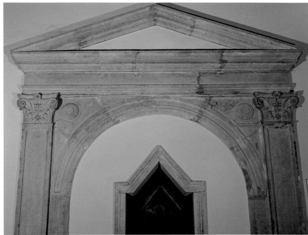 mostra d'altare - bottega italiana (secc. XV/ XVI)