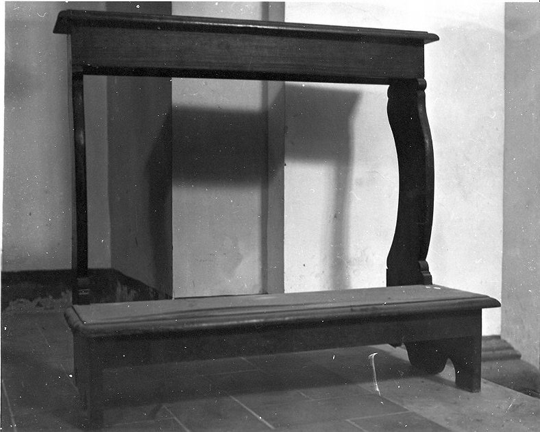 inginocchiatoio, opera isolata - bottega umbra (sec. XIX)