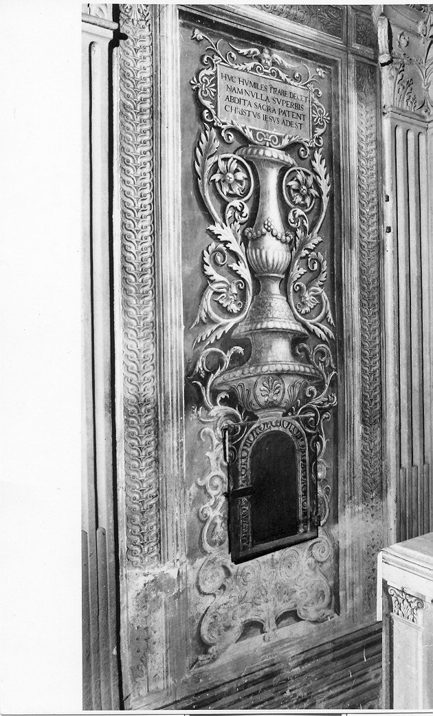 motivi decorativi a candelabra (dipinto, elemento d'insieme) - ambito umbro (sec. XVI)