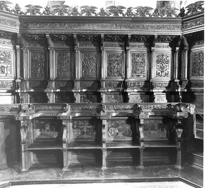 stalli del coro, elemento d'insieme di Di Antoniolo Zambelli Stefano (e aiuti) (sec. XVI)