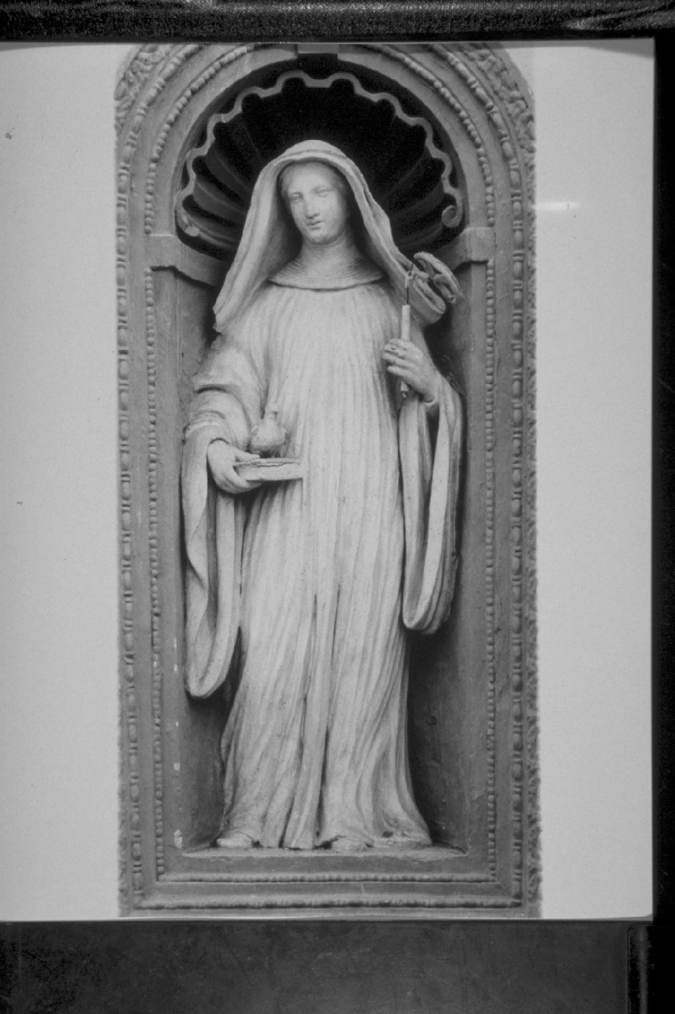 Santa Scolastica, Santa (statua, opera isolata) - bottega romana (sec. XVIII)