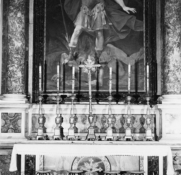 candeliere d'altare, serie - bottega Italia centrale (prima metà sec. XIX)