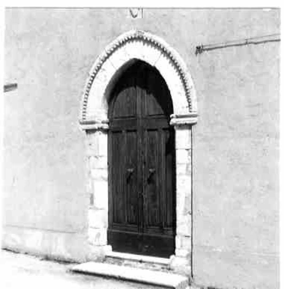 portale - a sesto acuto, opera isolata - bottega umbra (prima metà sec. XV)