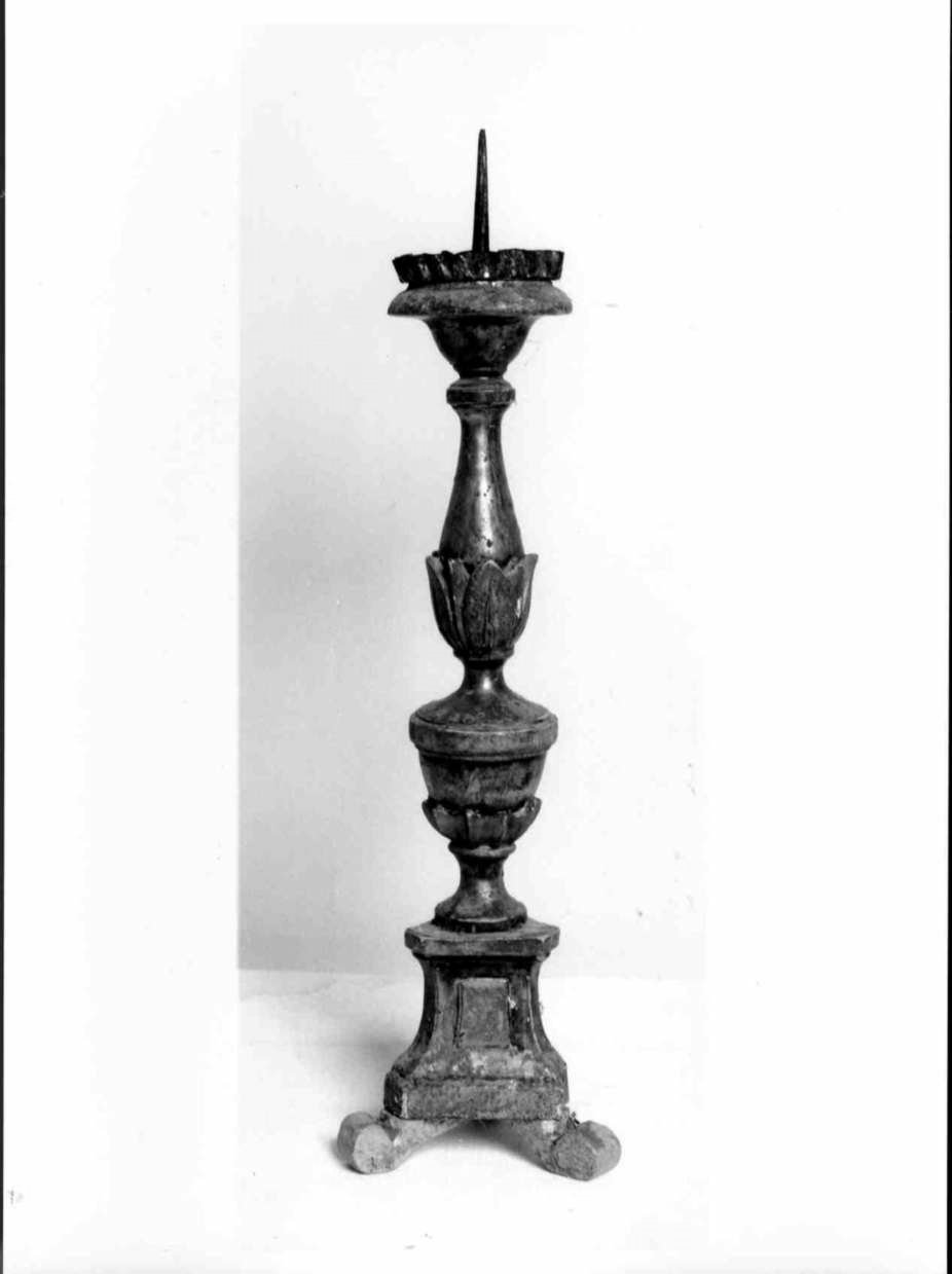 candeliere, serie - bottega umbra (secc. XIX/ XX)