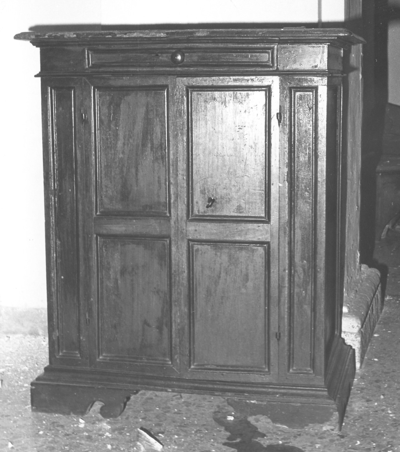 mobile - manifattura umbra (secc. XVII/ XVIII)