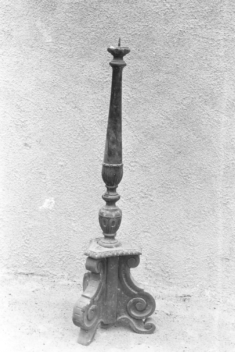 candelabro, opera isolata - manifattura umbra (sec. XVIII)