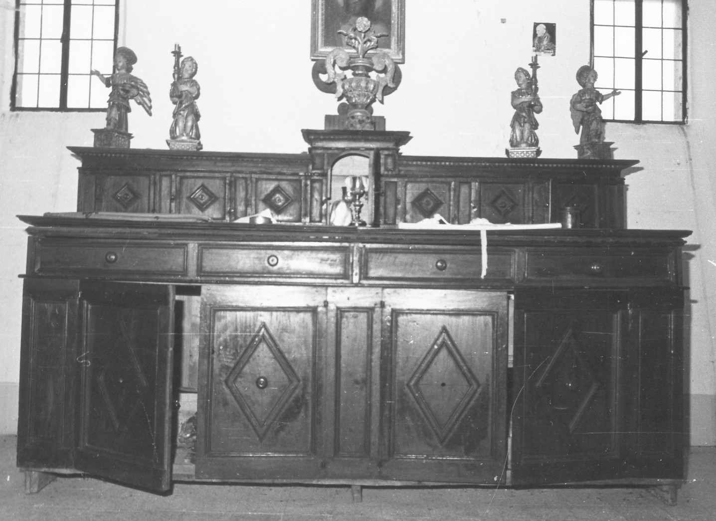 mobile da sacrestia, opera isolata - manifattura umbra (sec. XVII)