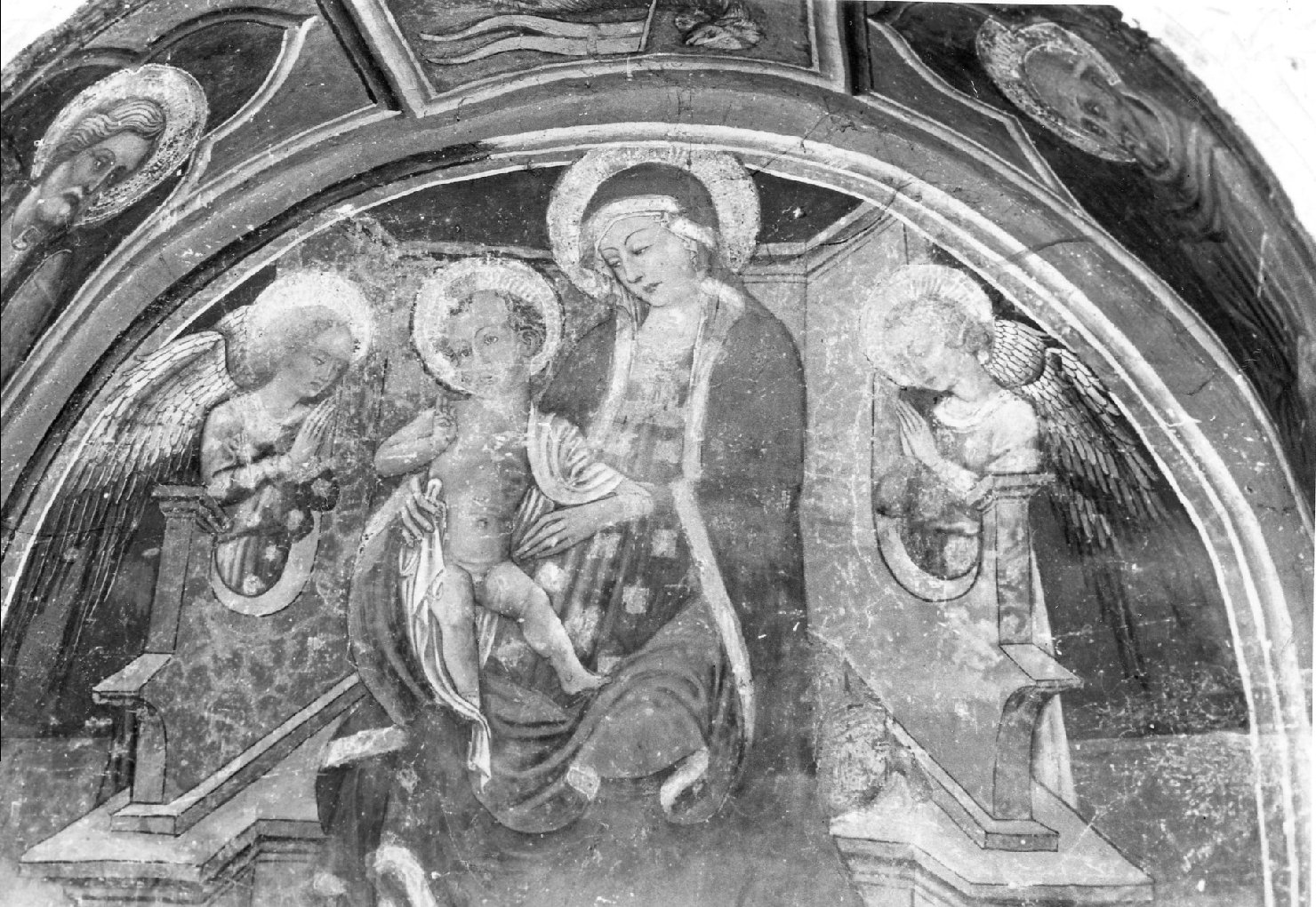 Madonna con Bambino e angeli (dipinto) di Niccola da Siena (attribuito) (metà sec. XV)