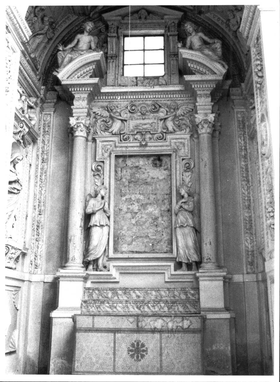 altare, elemento d'insieme di Allegrucci Palmerino (attribuito), Guidangeli Marco (attribuito), Guidangeli Paolo (attribuito), Caminoni Francesco (attribuito) (metà sec. XVII)