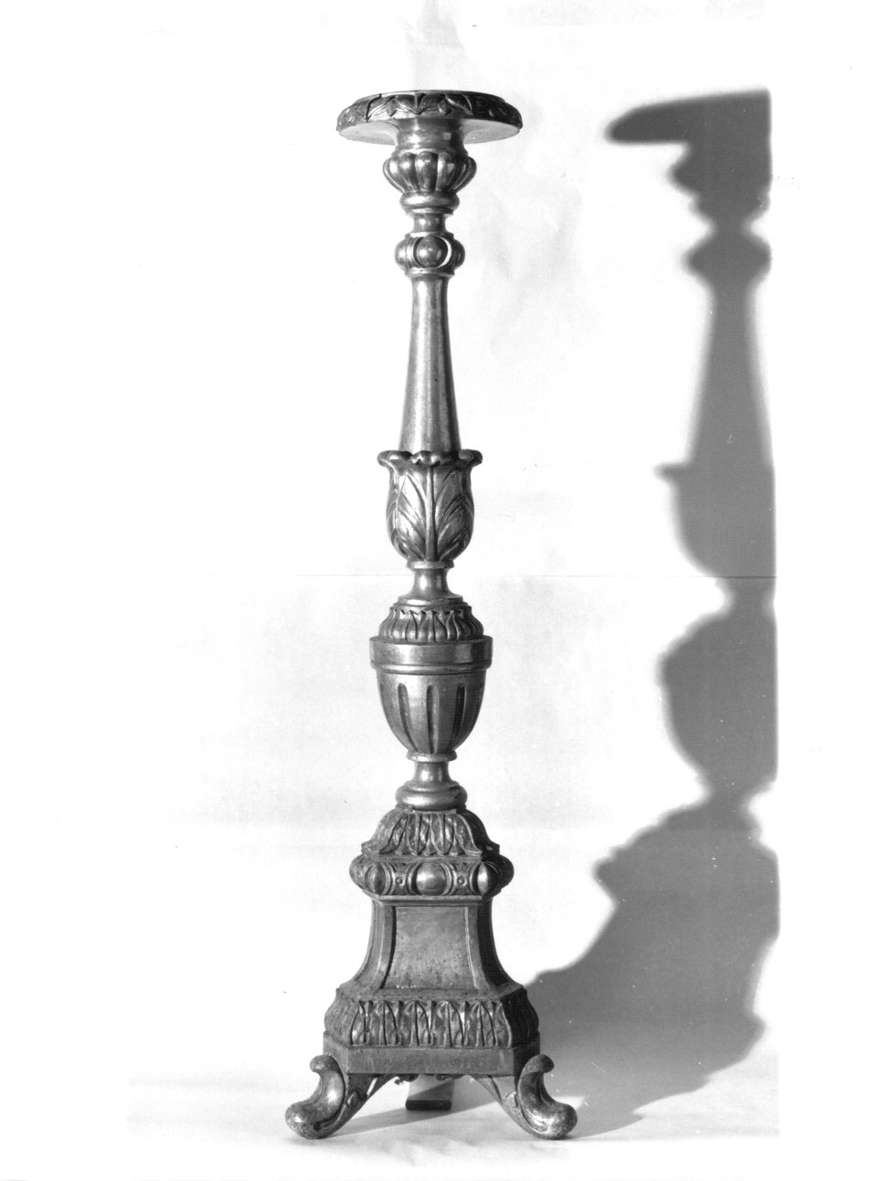 candeliere d'altare, coppia - bottega Italia centrale (inizio sec. XIX)