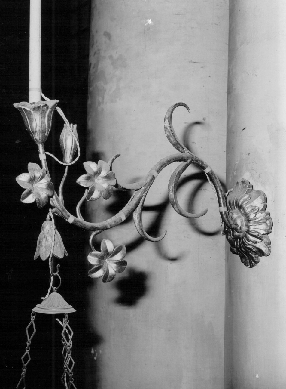 candeliere da parete, coppia - bottega eugubina (sec. XIX)