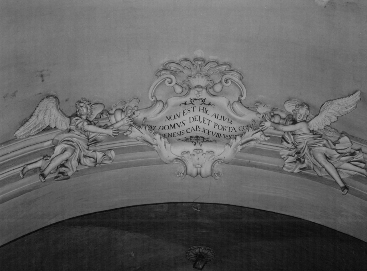 angeli reggitarga (rilievo, opera isolata) - bottega eugubina (terzo quarto sec. XVIII)