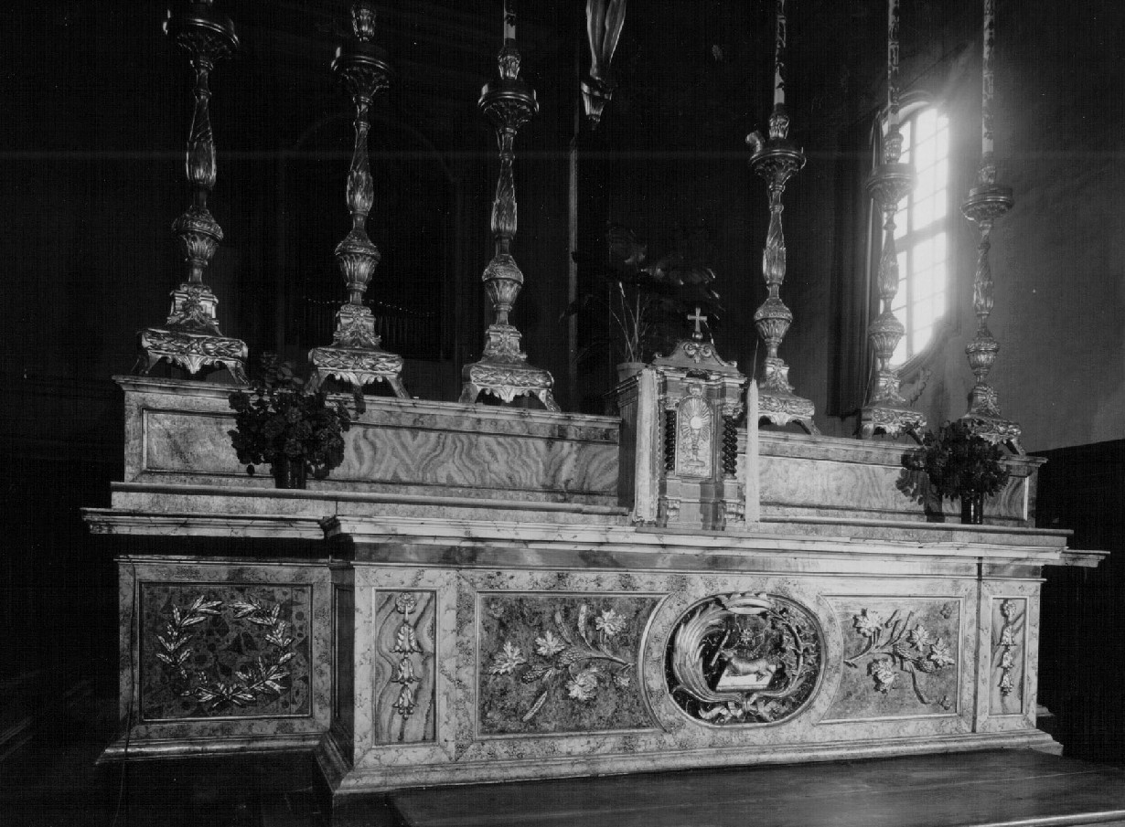 altare maggiore, elemento d'insieme - bottega eugubina (sec. XVIII)