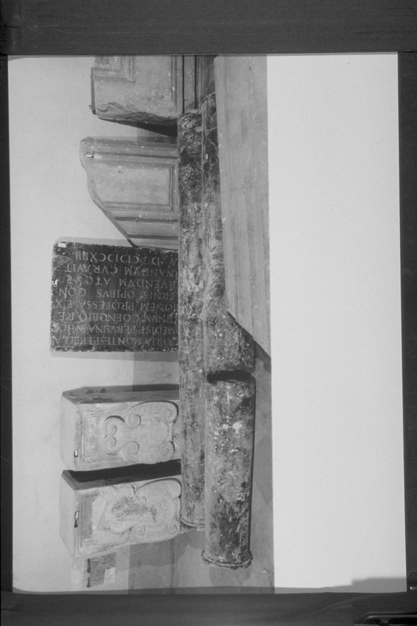 colonna, serie - bottega eugubina (primo quarto sec. XVII)