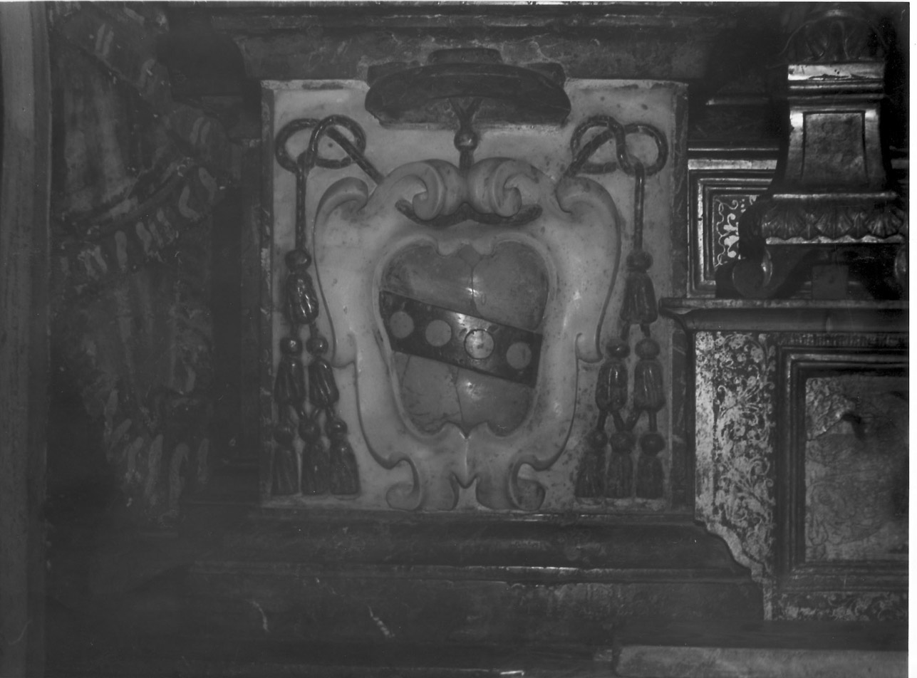 stemma (rilievo, coppia) - bottega eugubina (metà sec. XVII)