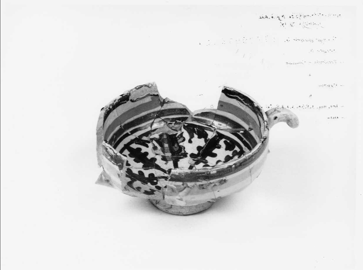 ciotola, opera isolata - bottega italiana (seconda metà sec. XV)