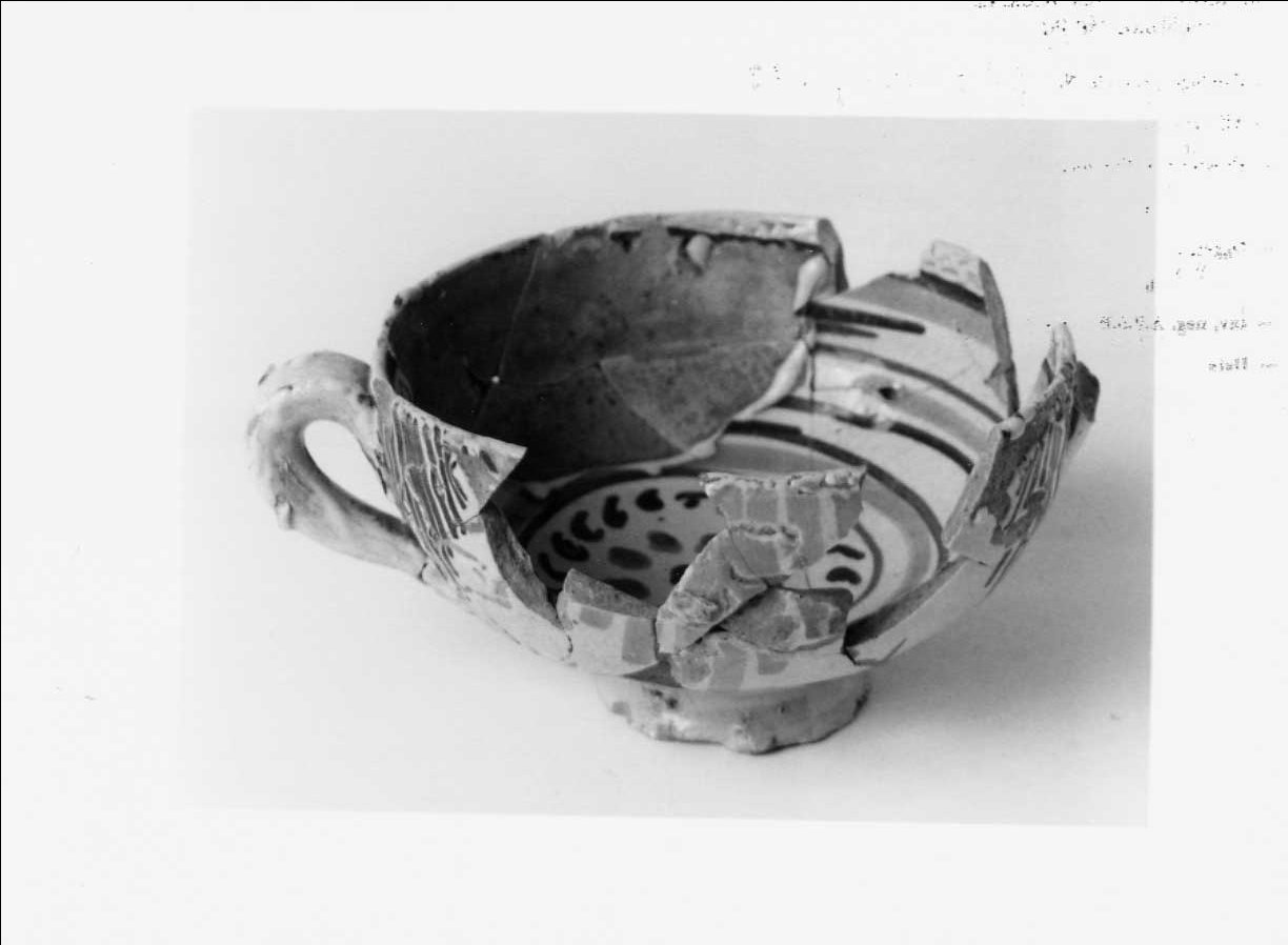 ciotola, opera isolata - bottega italiana (seconda metà sec. XV)