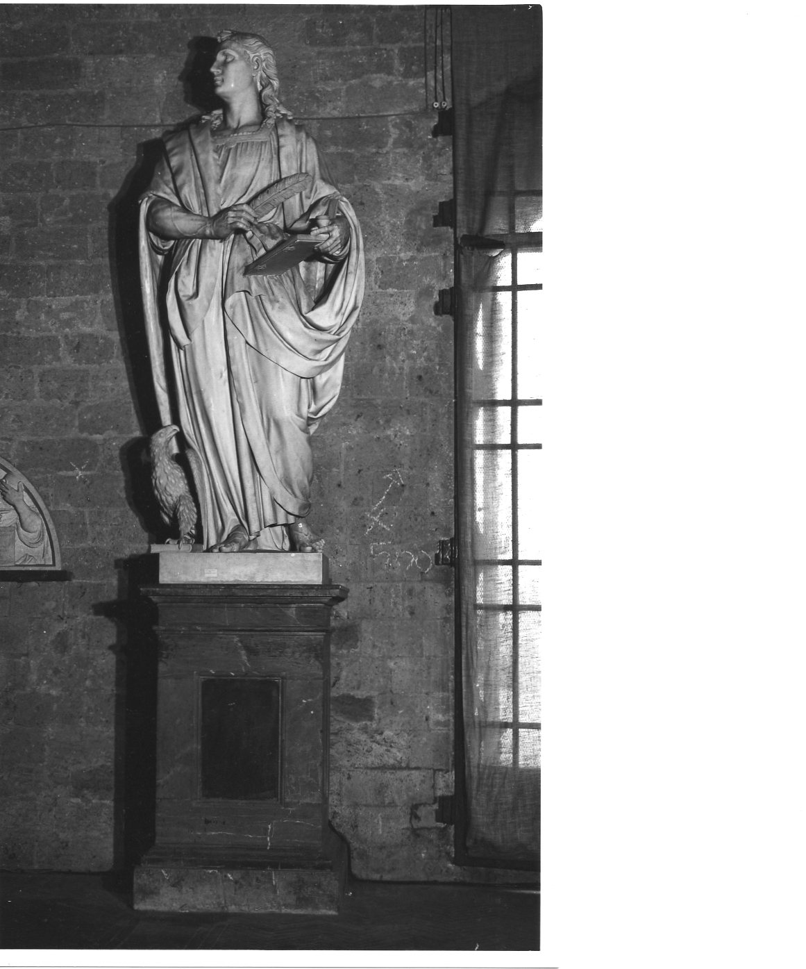 San Giovanni Evangelista (statua, opera isolata) di Scalza Ippolito (attribuito) (primo quarto sec. XVII)