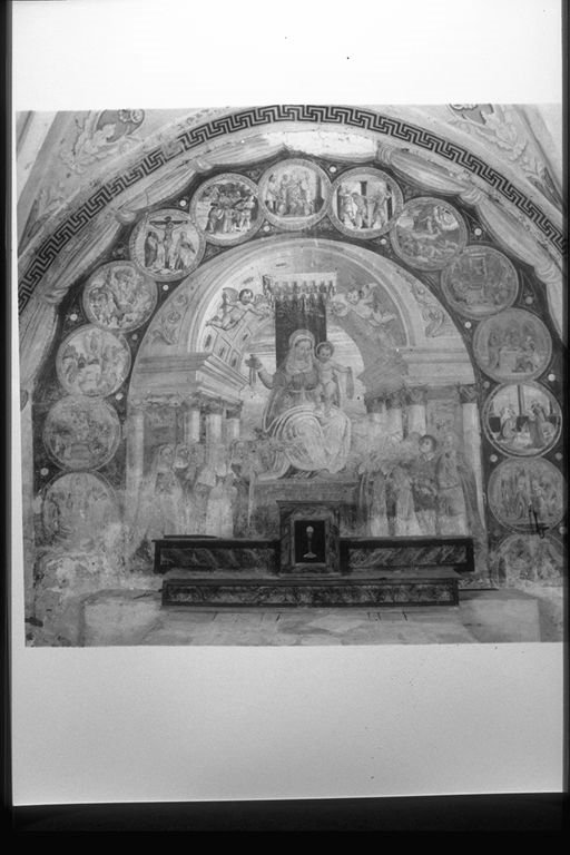 Madonna del Rosario con Santi domenicani e misteri del rosario (dipinto murale) - ambito umbro (sec. XVI)
