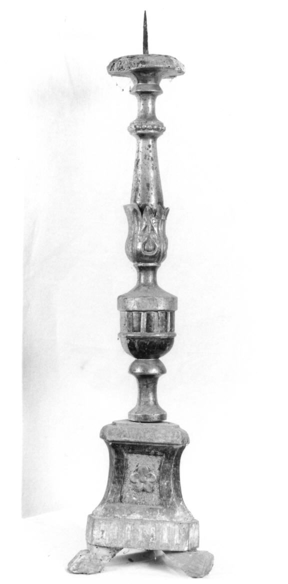 candeliere d'altare, coppia - bottega umbra (secc. XIX/ XX)