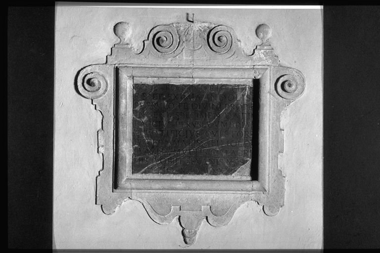 lapide commemorativa, opera isolata - ambito umbro (fine sec. XVI)