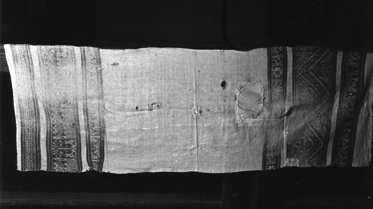 tovaglia d'altare, opera isolata - manifattura umbra (fine/inizio secc. XVI/ XVII)