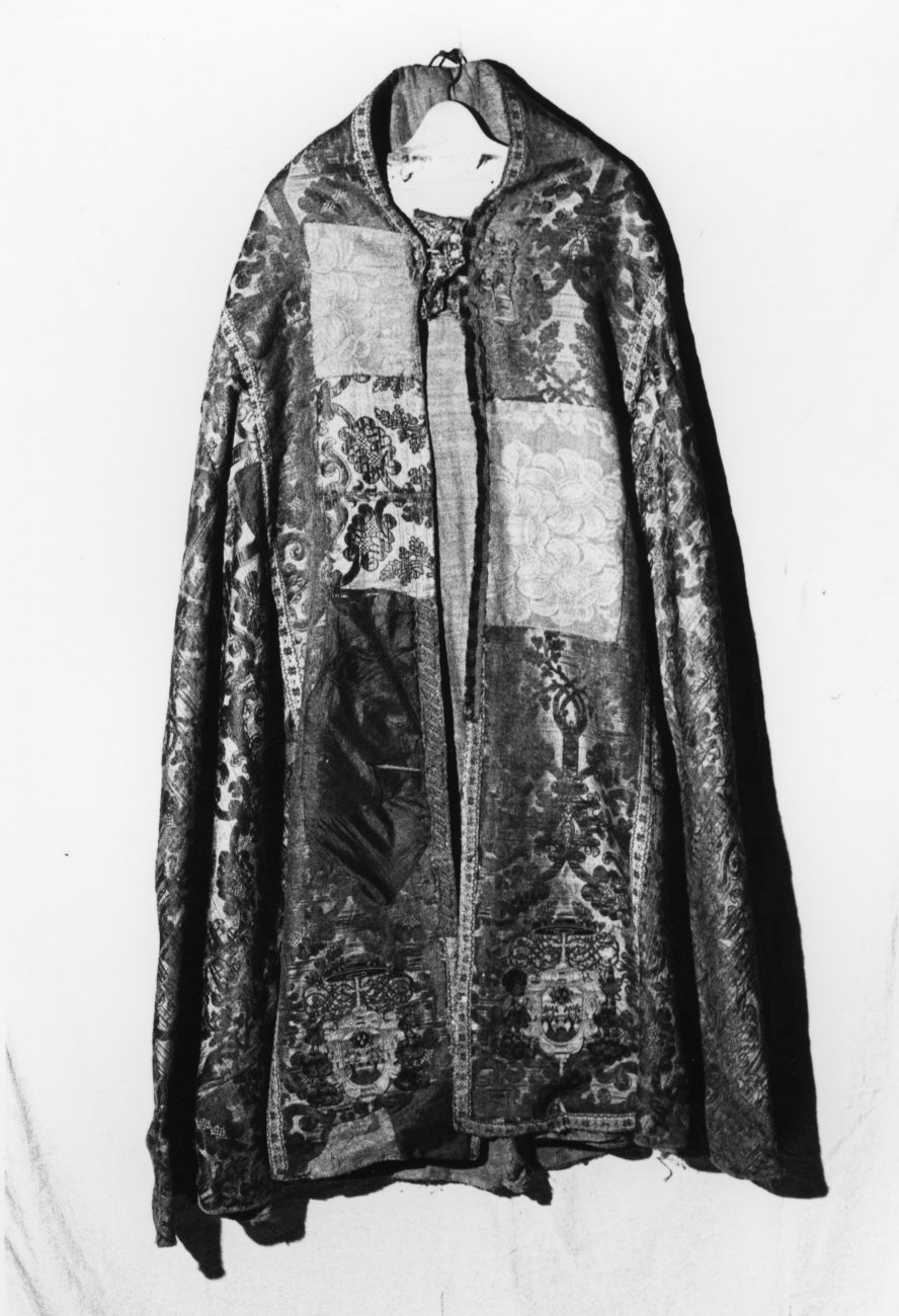 piviale - manifattura Italia centro-occidentale (sec. XVII)