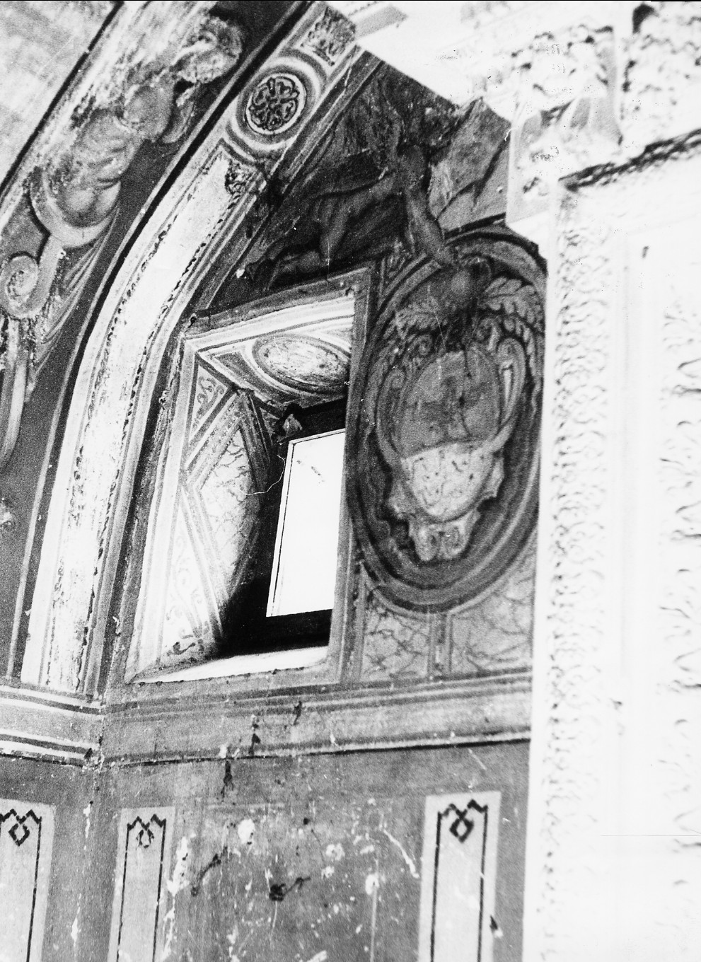 stemma gentilizio (dipinto, coppia) - ambito umbro (secc. XVI/ XVII)