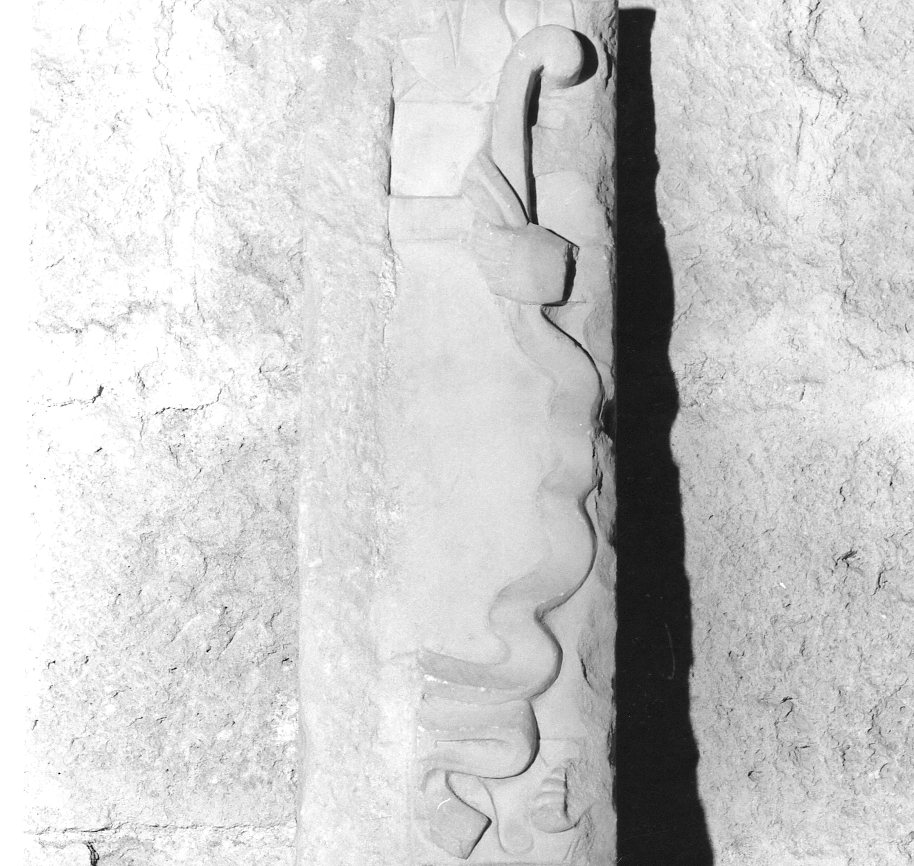 decorazione plastico-architettonica, frammento - ambito orvietano (sec. XVI)