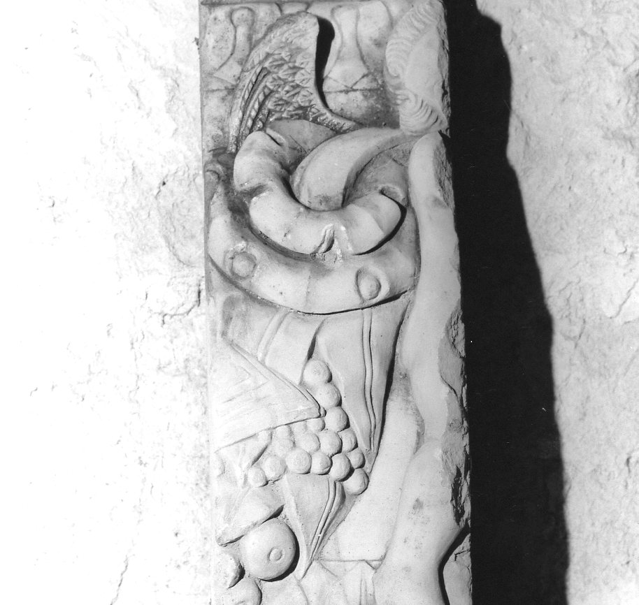 decorazione plastico-architettonica, frammento - ambito orvietano (sec. XVI)