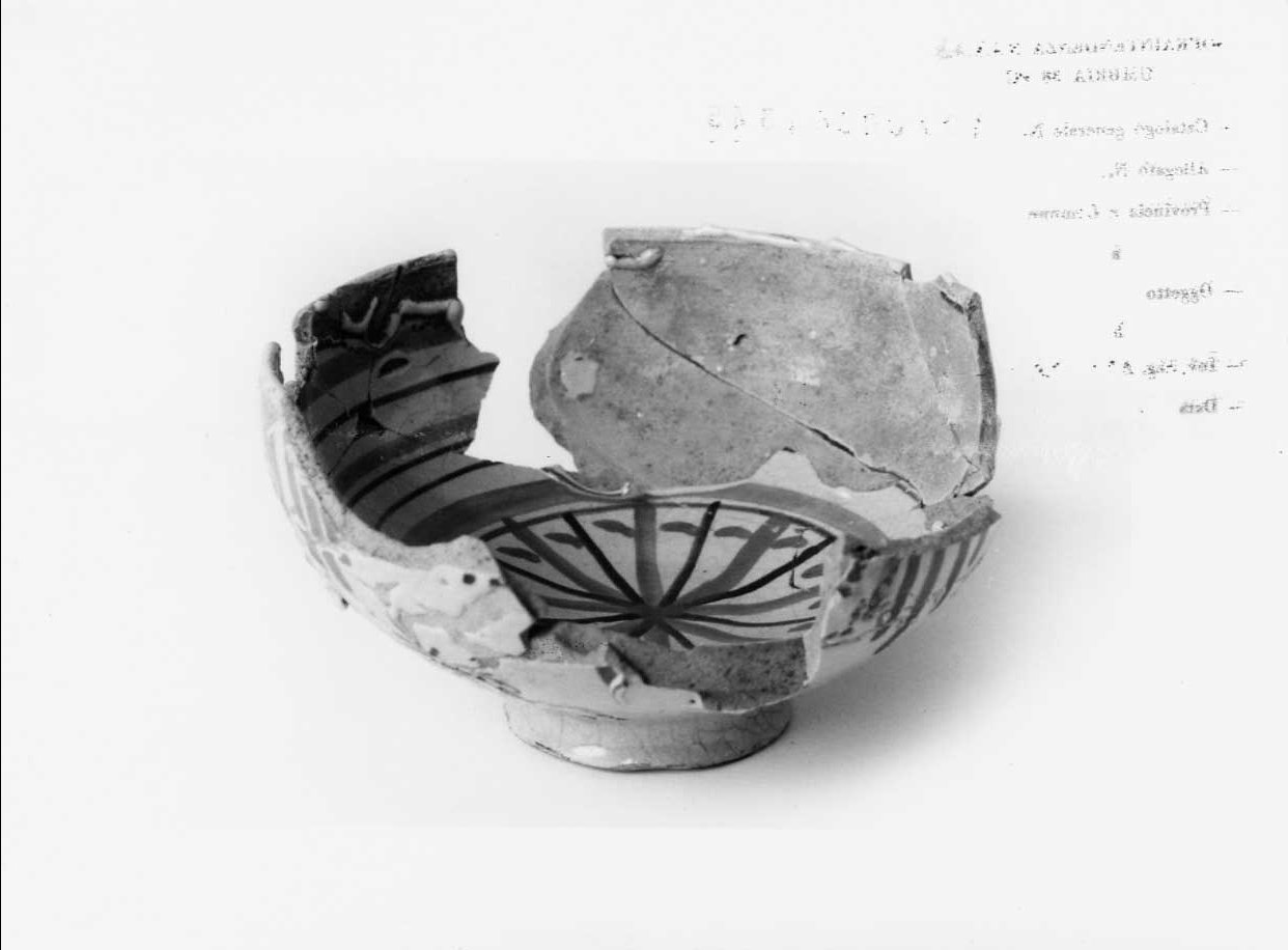 bacile ansato, opera isolata - bottega italiana (seconda metà sec. XV)