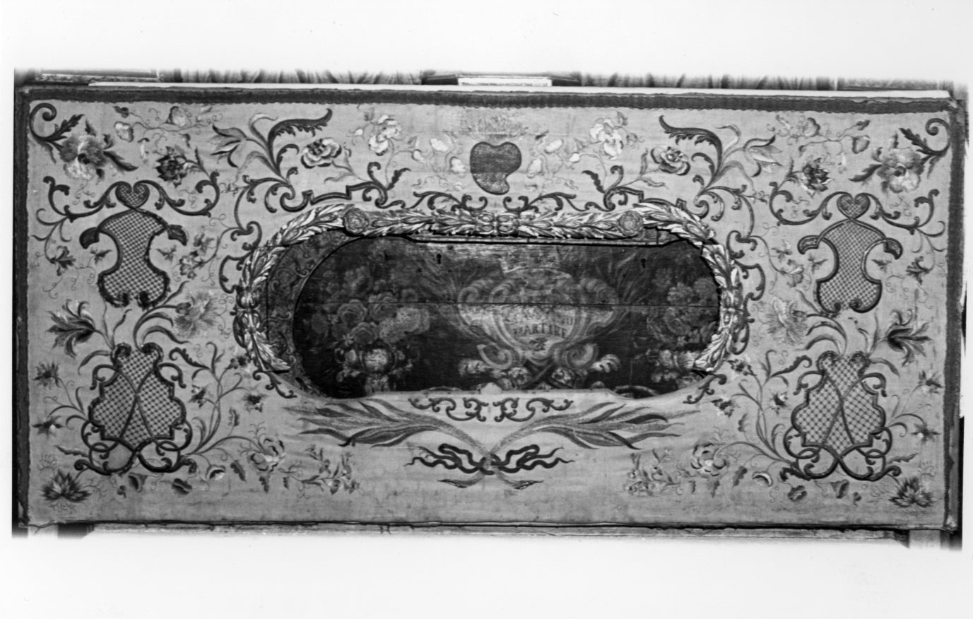 paliotto, opera isolata - produzione umbra (sec. XVIII)